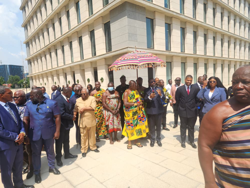 Asantehene visits BoG; tours new headquarters in Accra