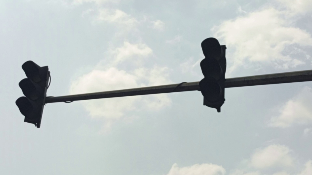 Motorists lament years of faulty traffic lights at Poku Transport Junction