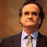 Sir Mark Tully, the BBC's 'voice of India', dies aged 90