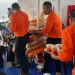 15 dead after Philippines ferry with 300 passengers sinks