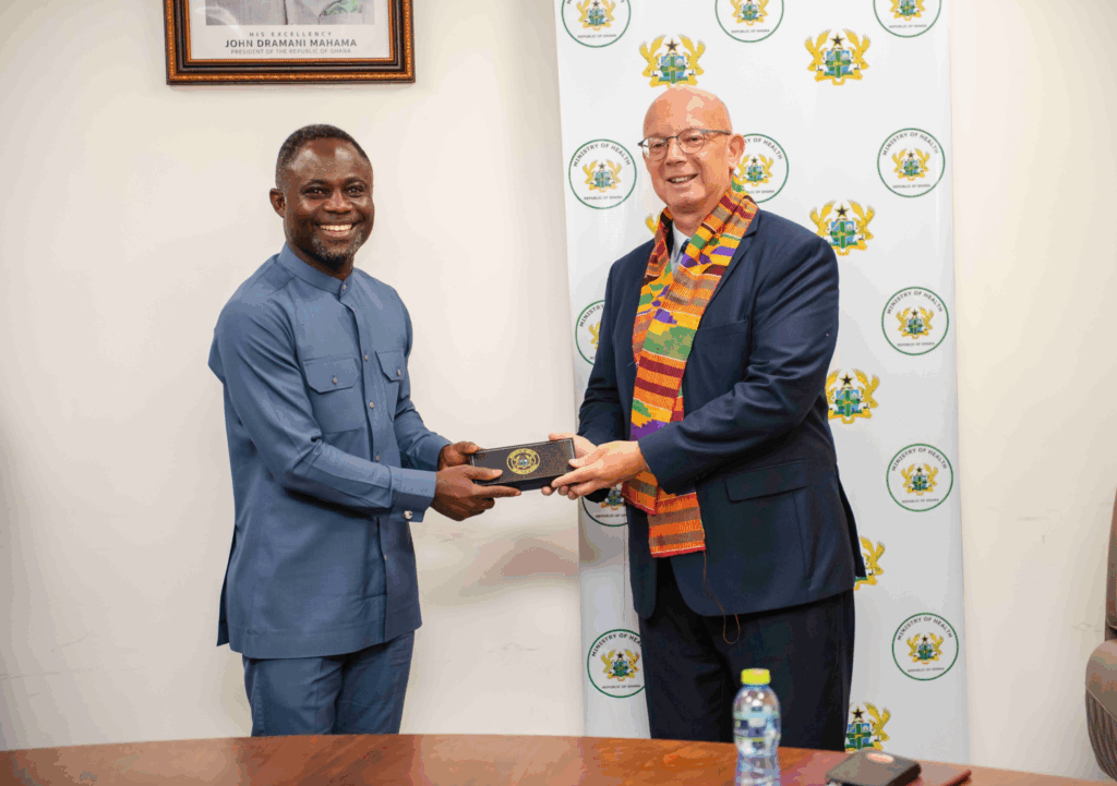 Hungarian and Egyptian envoys pay courtesy call on Health Minister, propose €200k medical project