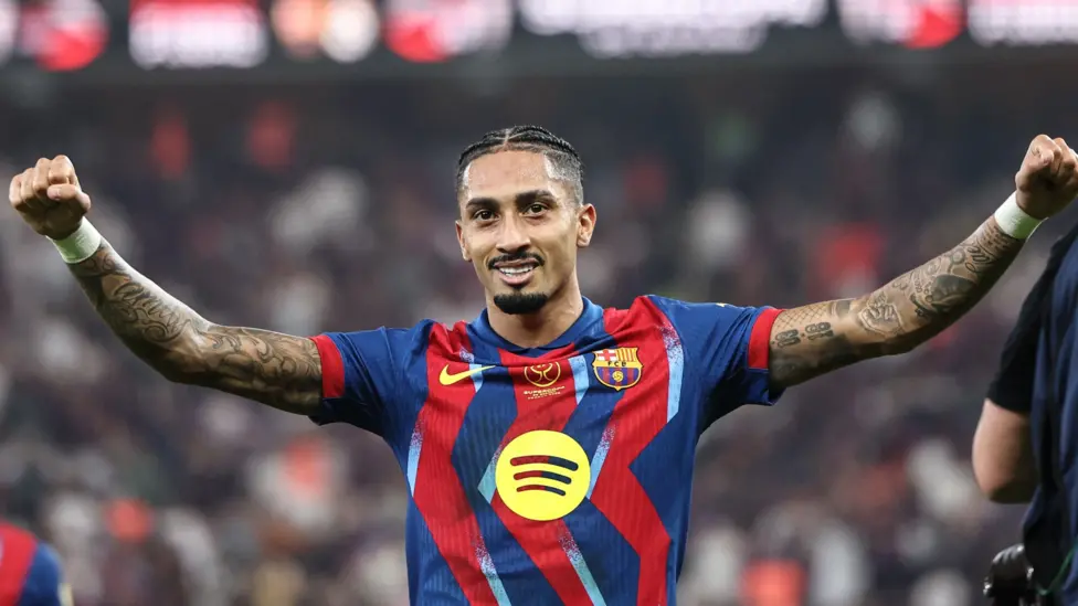 Barcelona beat Real Madrid to retain...