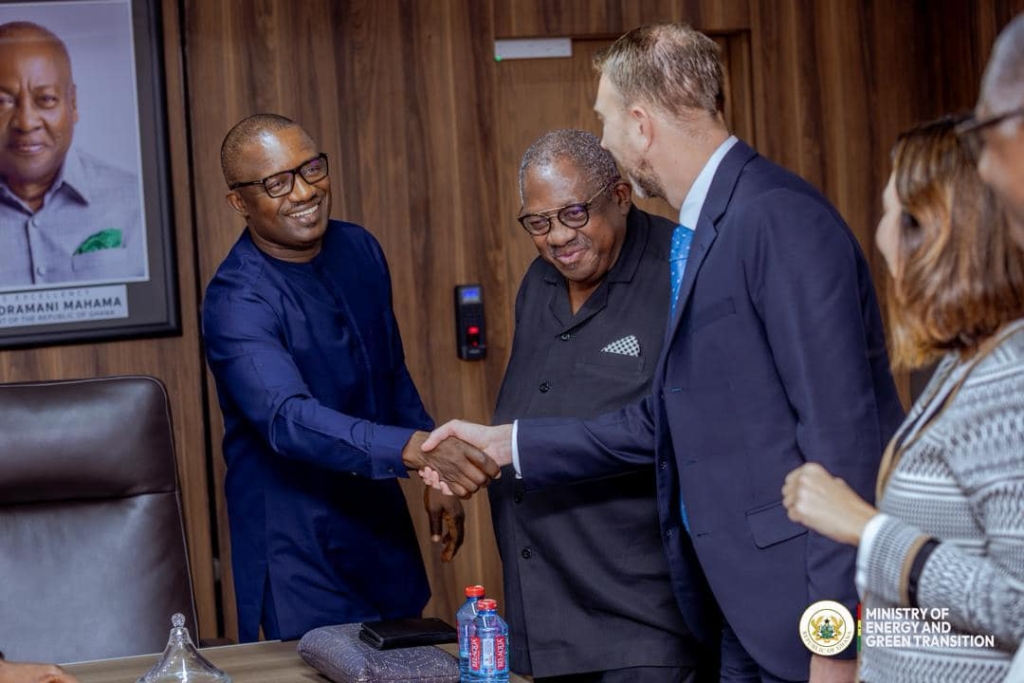 Energy Minister John Jinapor holds constructive talks with Cenpower on Ghana’s power sector