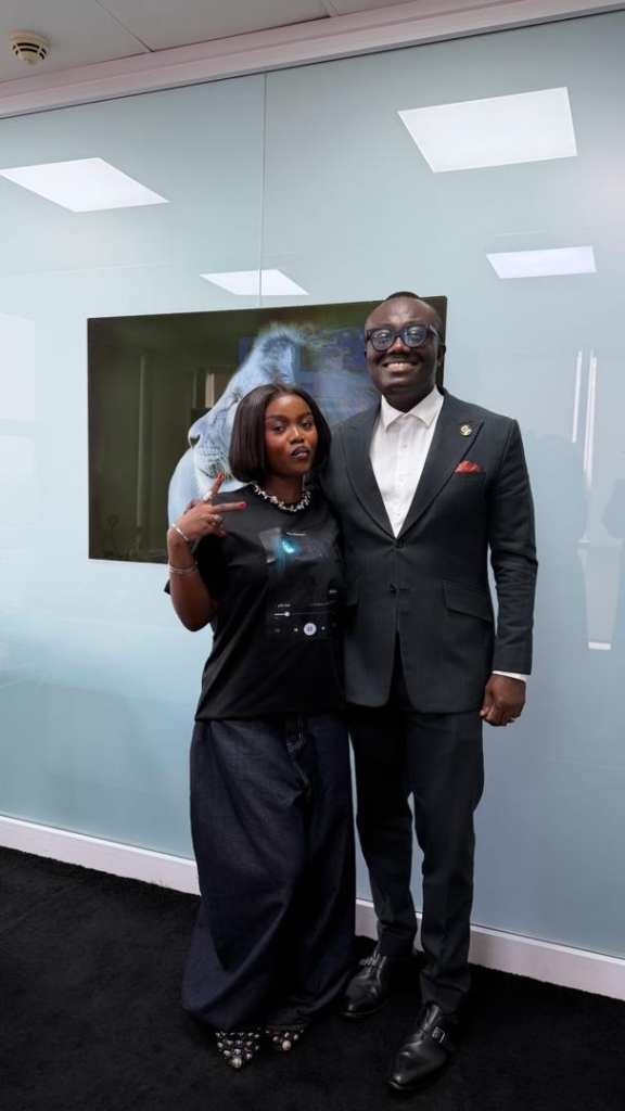 GYAKIE-AND-BOLA-RAY.jpg-576x1024.jpeg