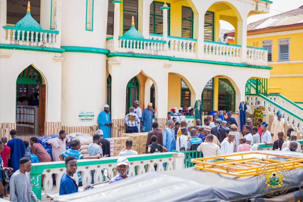 Veep extends Ramadan greetings, donates to Cape Coast Central Mosque Veep extends Ramadan greetings, donates to Cape Coast Central Mosque