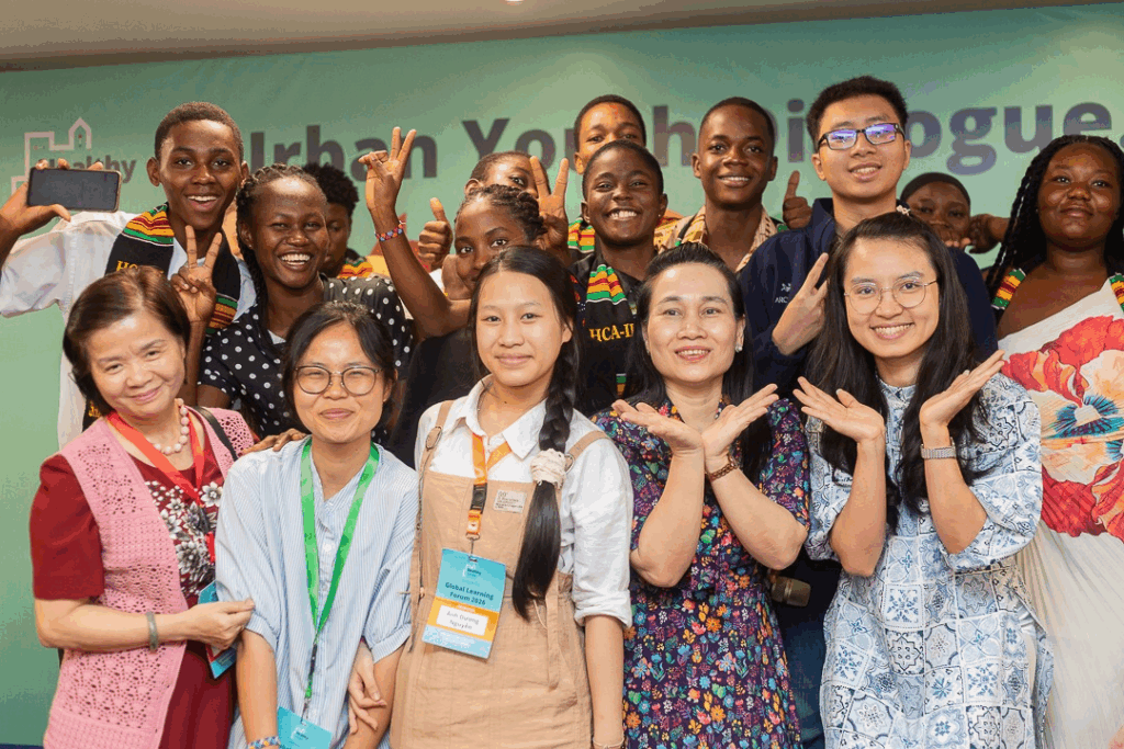 Adolescents from 6 countries lead urban dialogue in Accra