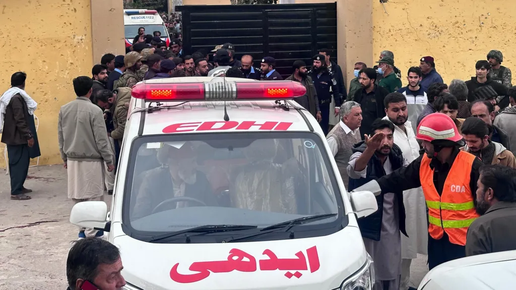 More than 30 killed in blast at Pakistan...