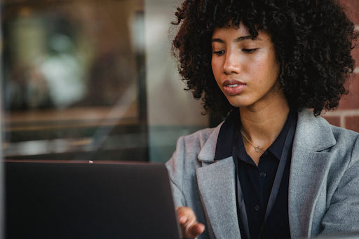 What should e-commerce sellers check before expanding into new markets?