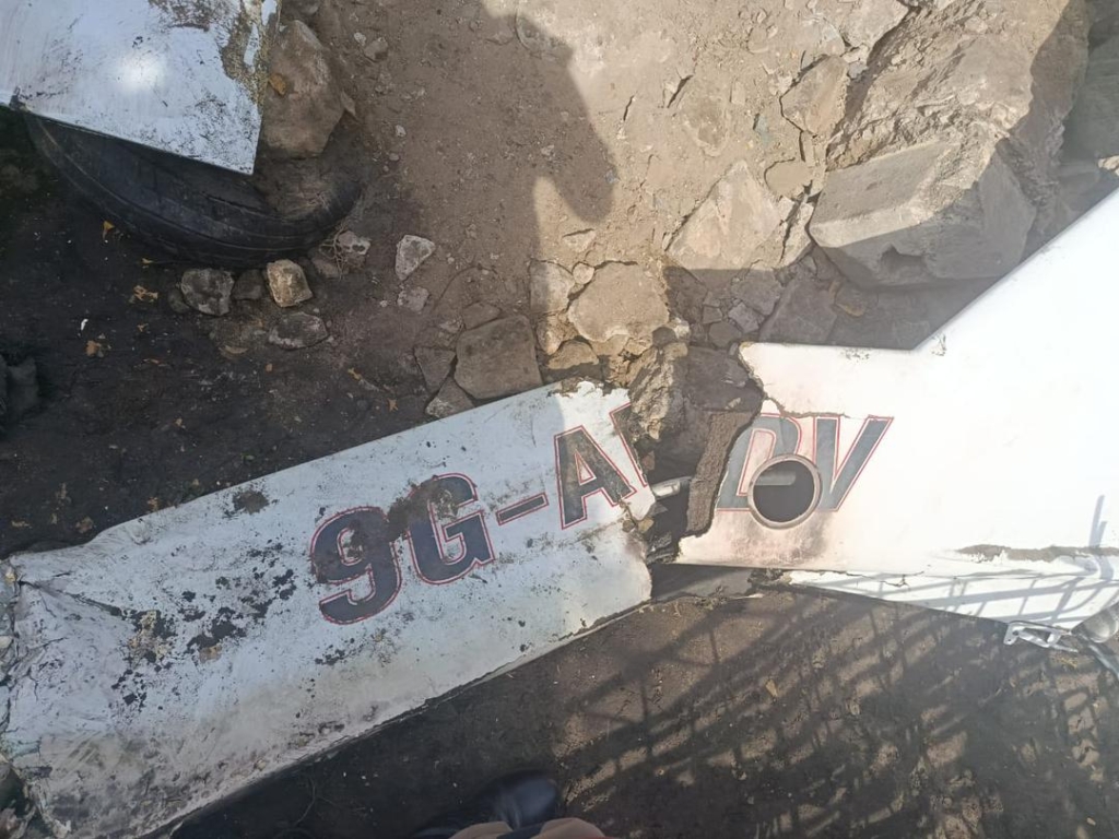 Photos of Tema helicopter crash that killed 2 – MyJoyOnline