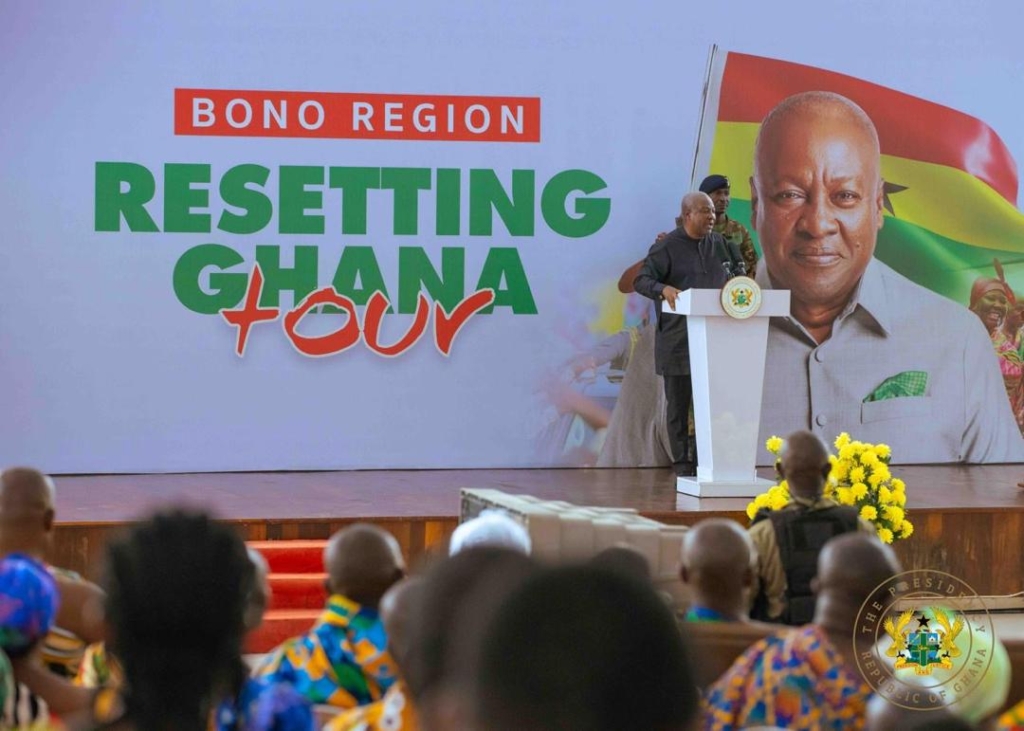 Mahama engages Bono residents, outlines key projects under Resetting Ghana tour