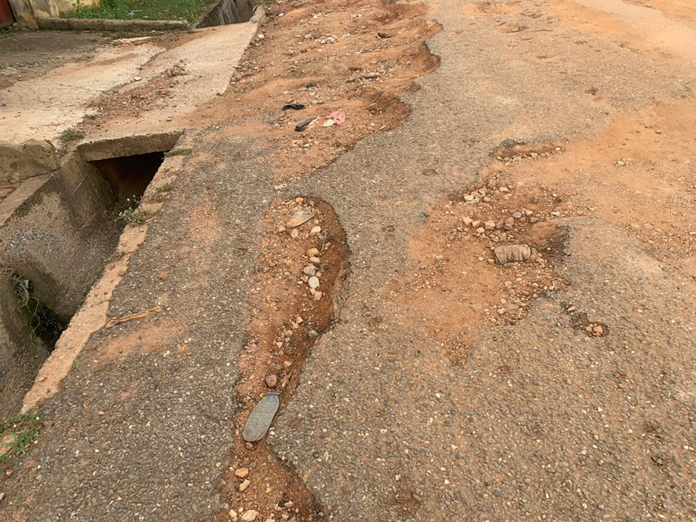 Dust, potholes and danger: Awoshie Last Stop–Gbawe road worsens Dust, potholes and danger: Awoshie Last Stop–Gbawe road worsens
