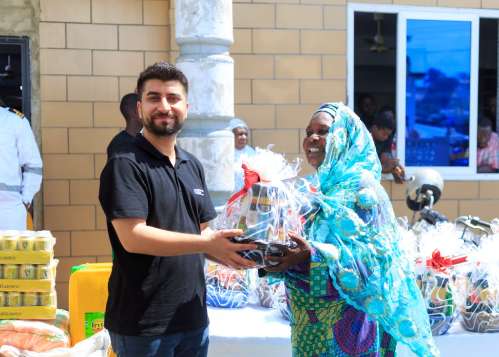 Karpowership Ghana supports Muslim community with food distribution at Sekondi Naval Base mosque
