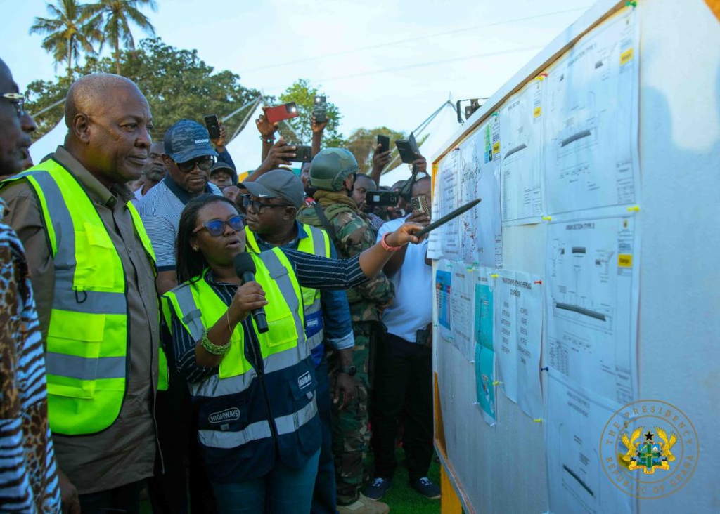 Mahama inspects Jinijini–Sampa road as part of “Resetting Ghana Tour”