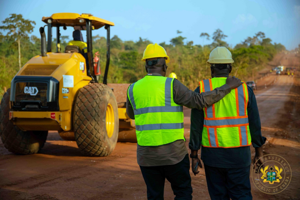 Mahama inspects Jinijini–Sampa road as part of “Resetting Ghana Tour”