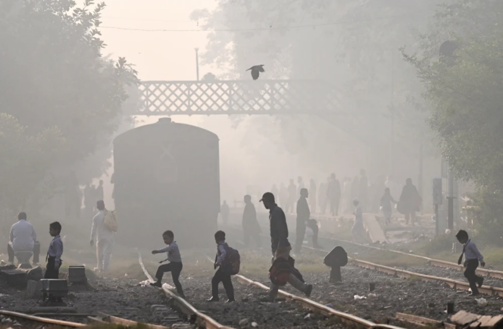 South Asia remains world’s most polluted region in 2025, report shows