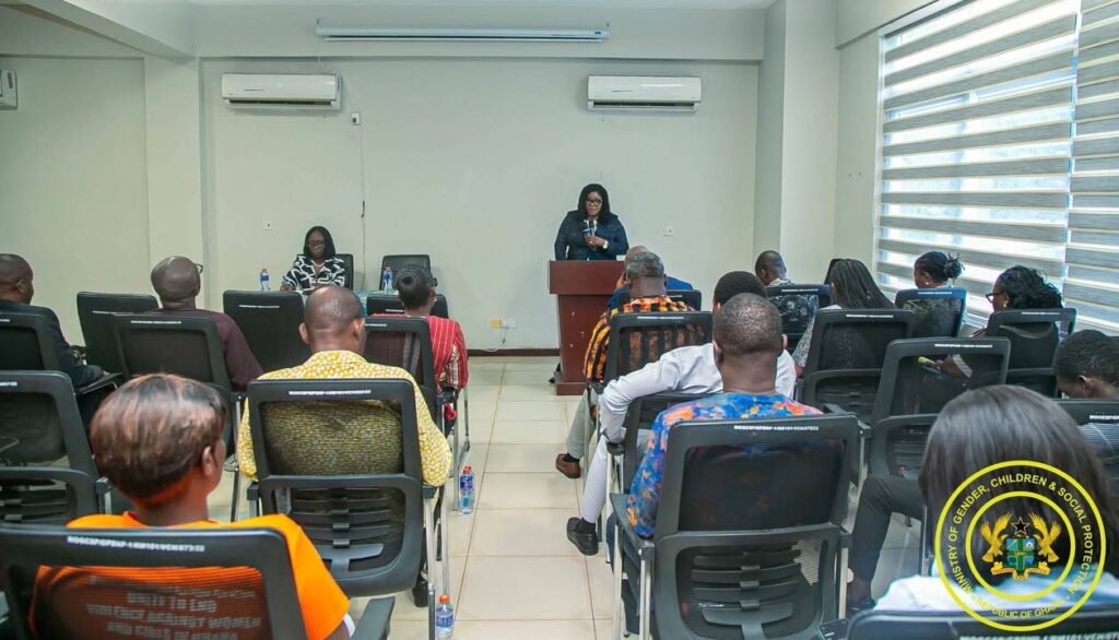 Gender Ministry holds staff durbar, welcomes new Chief Director