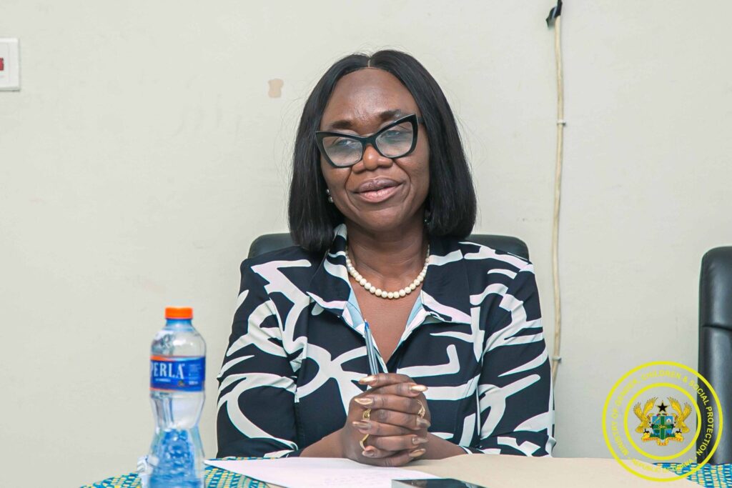 Gender Ministry holds staff durbar, welcomes new Chief Director