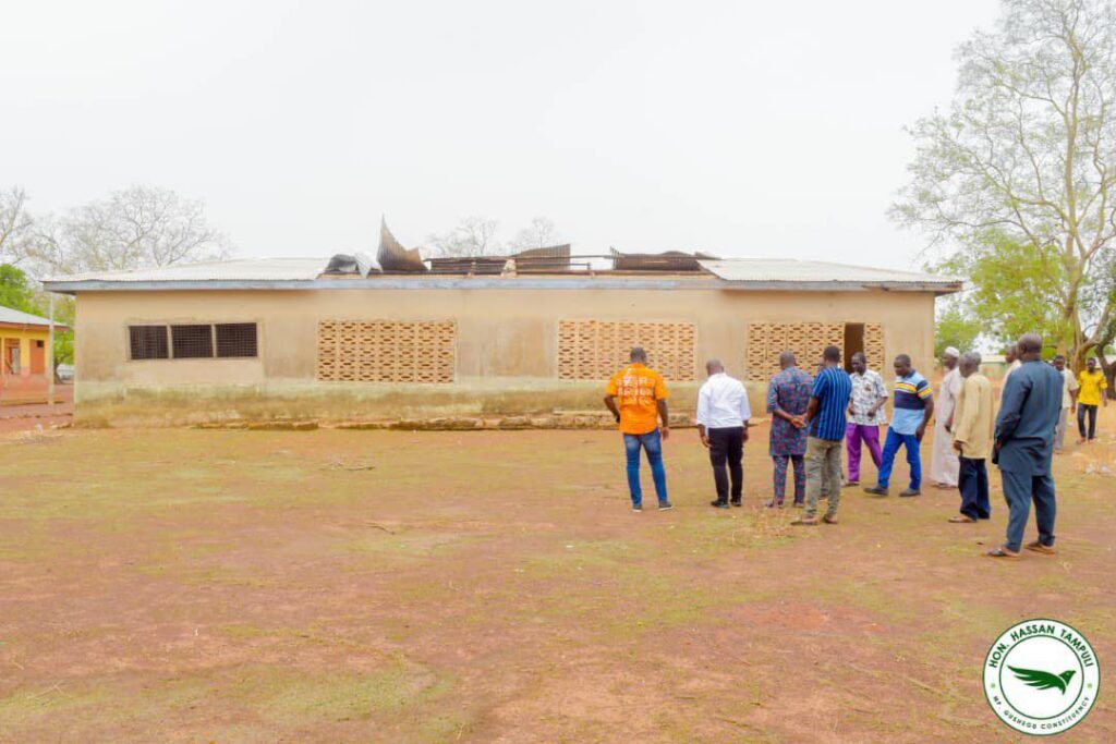 Alhassan Tampuli donates cement, roofing sheets to support storm victims in Gushegu Alhassan Tampuli donates cement, roofing sheets to support storm victims in Gushegu