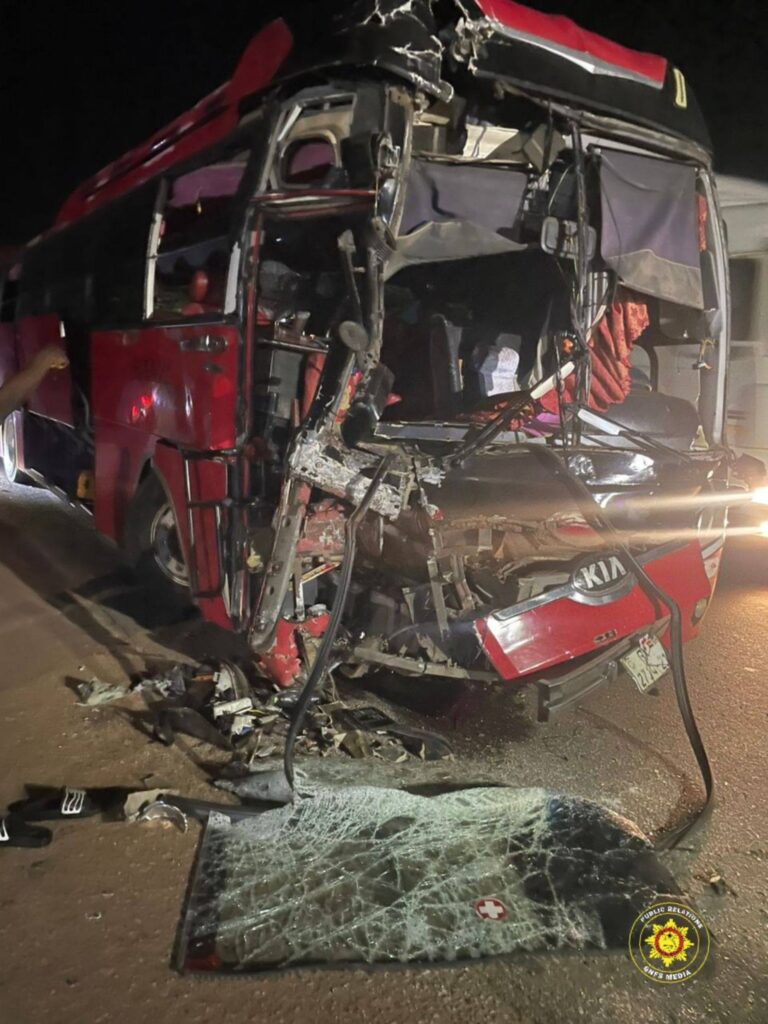 VIP bus crash on Accra–Kumasi Highway leaves 10 people injured