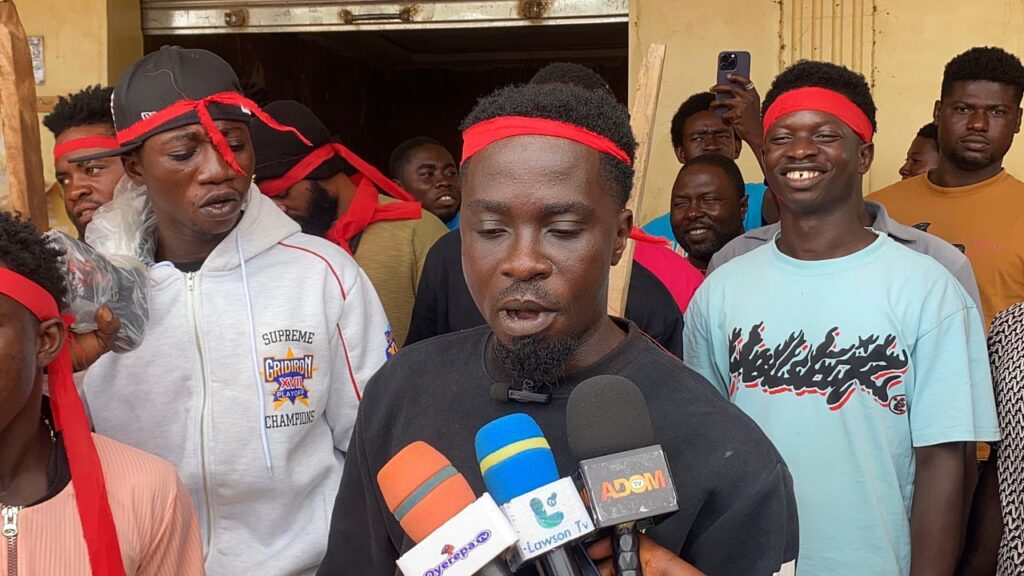 Manso Kaniago miners protest extortion by...