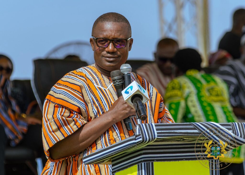 Mahama vows to prioritise roads, social amenities in Savannah region Mahama vows to prioritise roads, social amenities in Savannah region