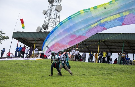 Kwahu Easter paragliding festival opens at Odweanoma