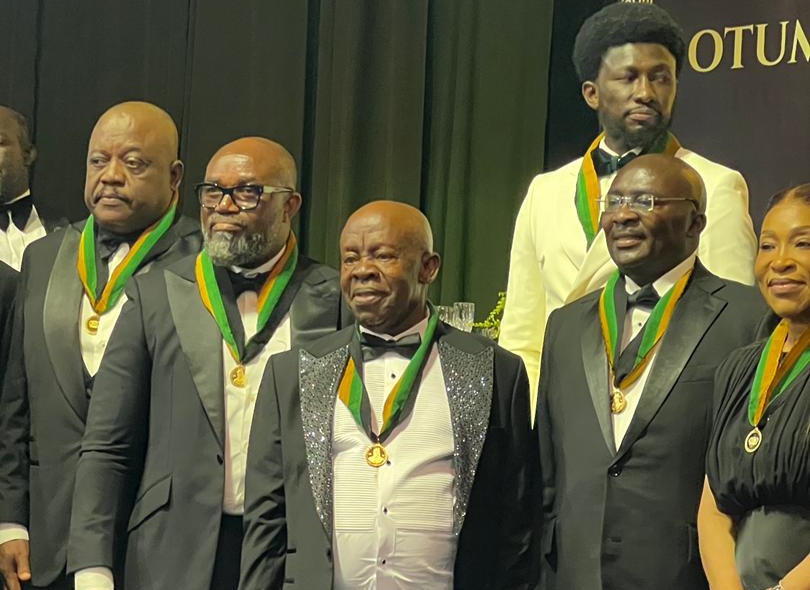 Asantehene honours McDan with commemorative gold medal on 27th anniversary of his enstoolment