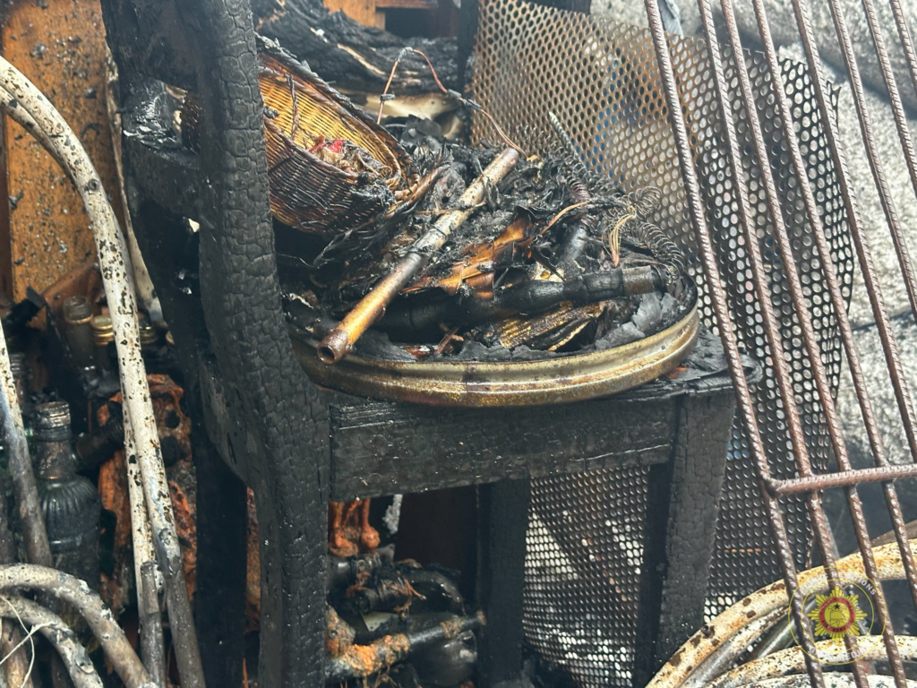 Fire destroys multiple structures at Anansekrom, La