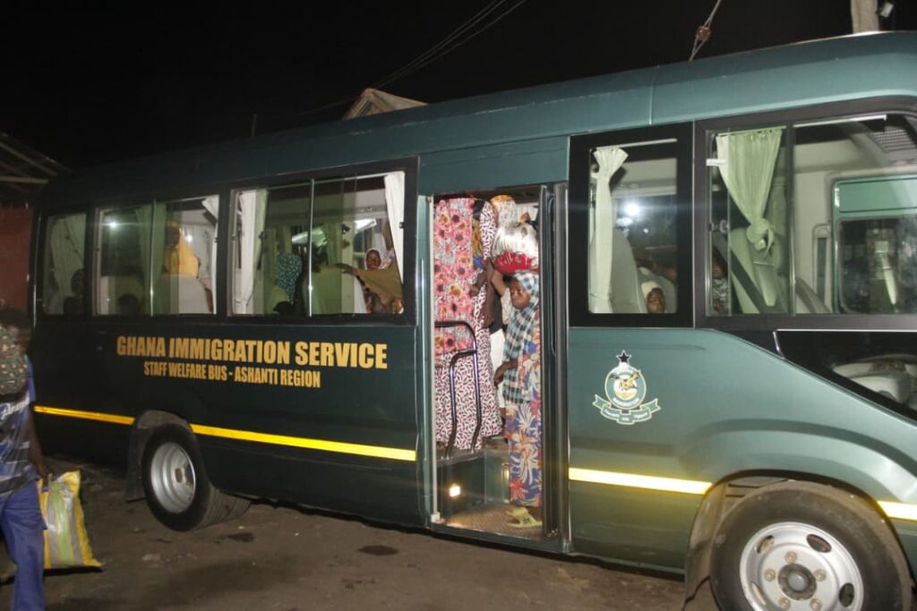 Kumasi: Immigration sweeps 606 undocumented migrants off the streets