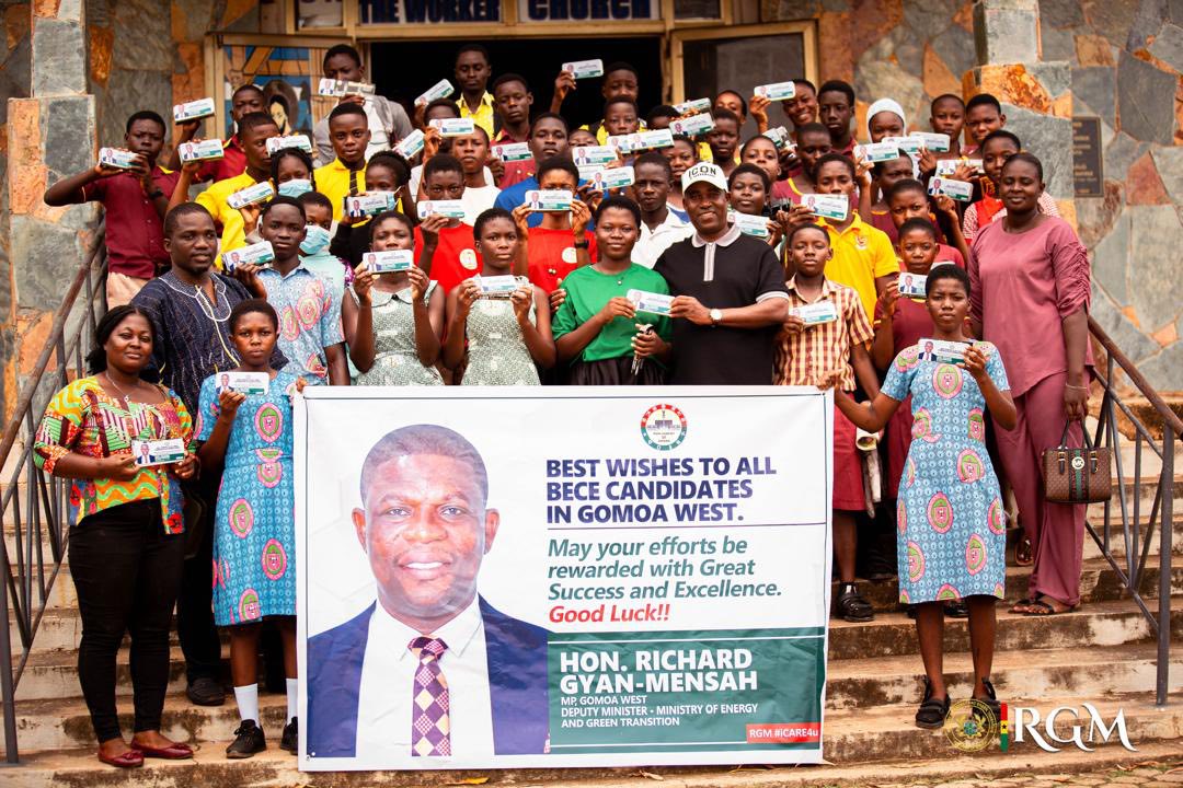 Richard Gyan-Mensah donates 3,000 maths sets to BECE candidates in Gomoa West