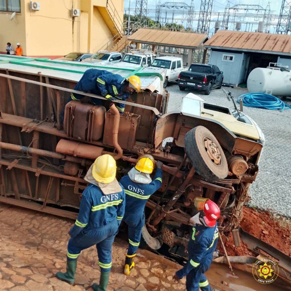 GNFS rescues trapped driver after cargo truck overturns at Fante New Town