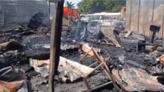 GNFS fully contains Suame Magazine fire, one woman dead, several properties destroyed