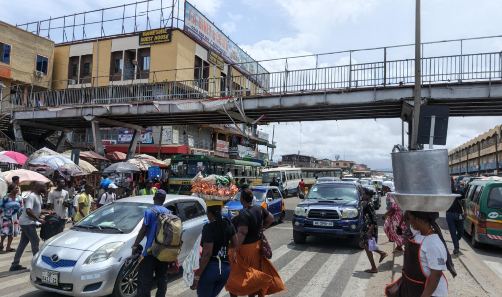 Closure of Kaneshie footbridge forces traders, commuters to risk crossing highway daily