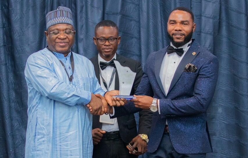 Davida Roofing Systems Ltd CEO receives 2026 International Business Achiever Award