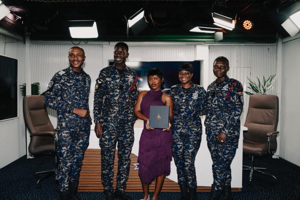 Gyakie surprises fans with visits to...