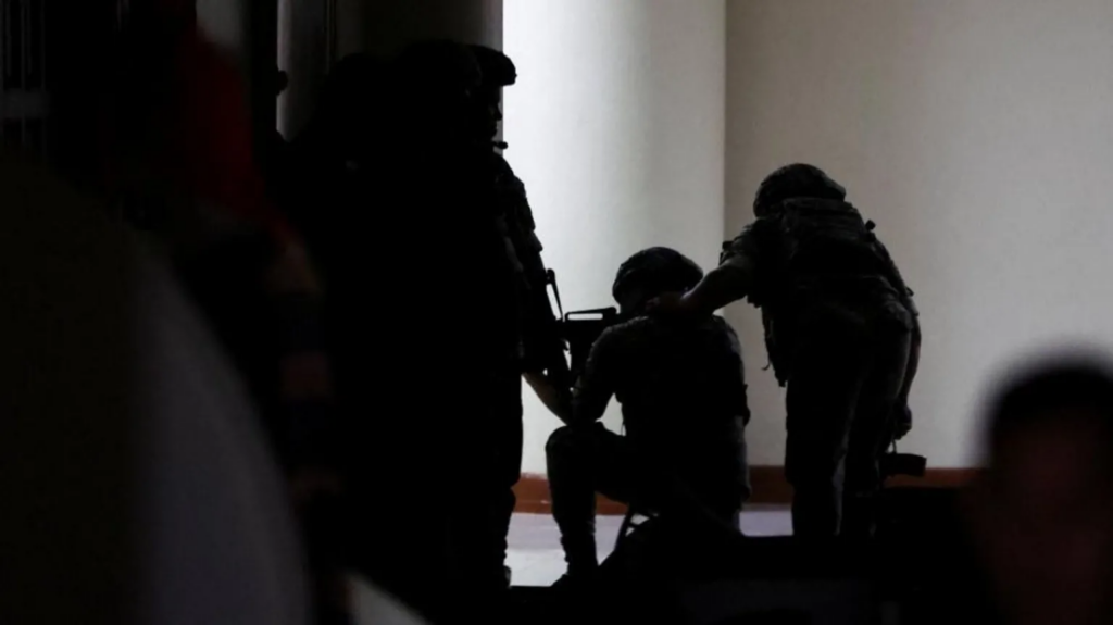 Philippine Senate in lockdown after...