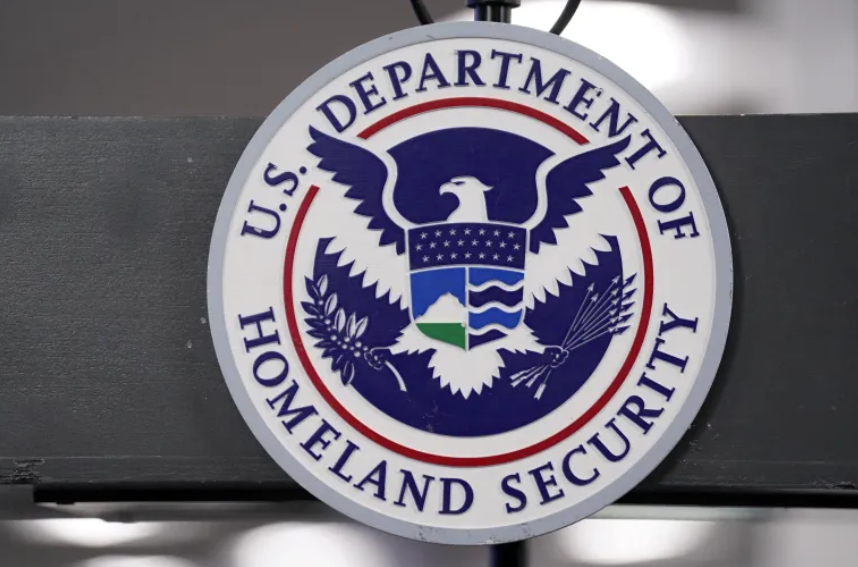 US says temporary visa holders should...