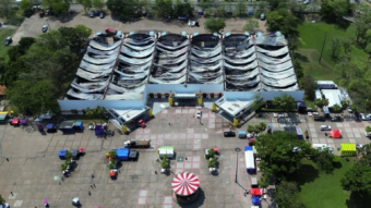 Five killed in huge fire at packed Mexico fairground