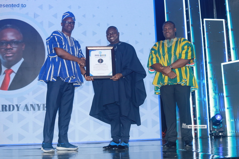 MGL’s Ken Ansah, Newsfile host Sampson Ayenini hon