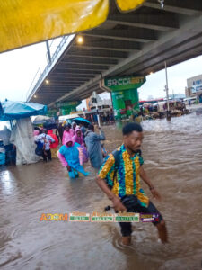 Greater Accra Regional Minister orders MMDCEs to intensify rescue operations following widespread flooding