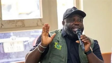 Report illegal dumping, earn GH¢200 — Accra Mayor launches r