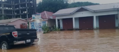 Central Region paralysed by widespread floods; taxi swept away in Moree