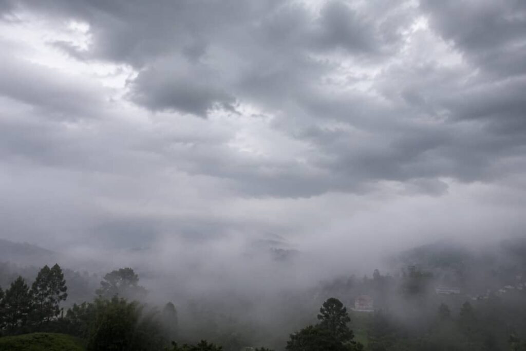 Cloudy skies, moderate showers to hit...