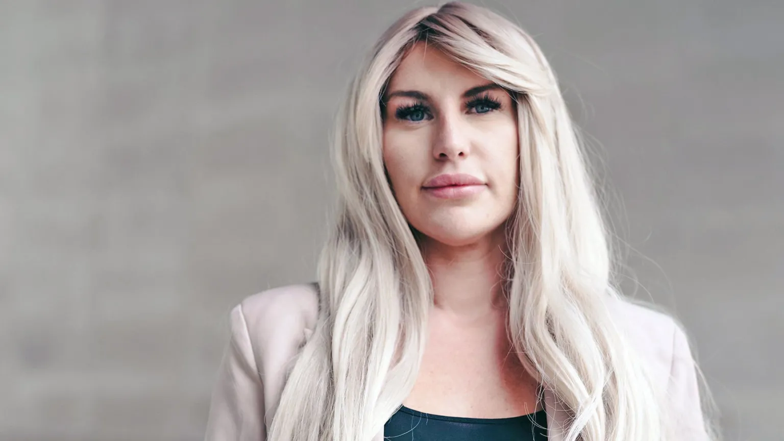 OnlyFans 'agents' control and threaten creators while taking half their