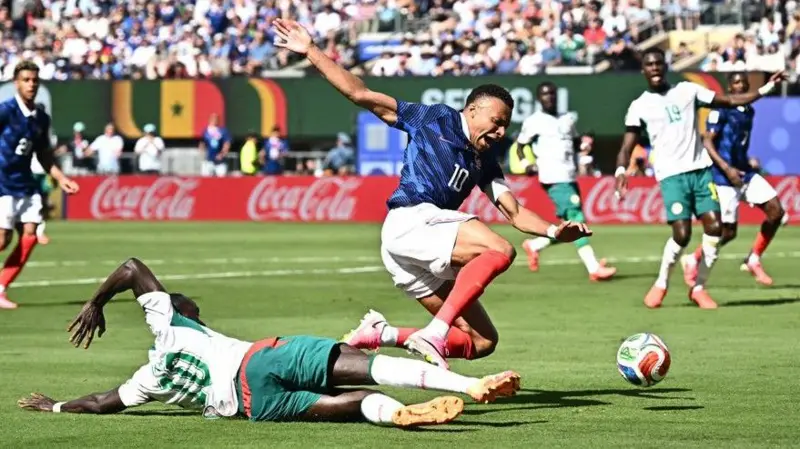 World Cup: VAR Decision Confuses Top Referees