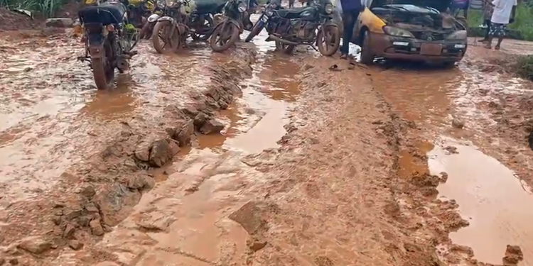 Drivers block Shama–Nyankrom road over...