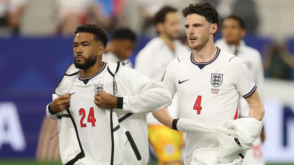 England’s James and Rice to have fitness...