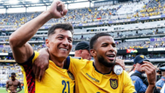 Ecuador stun Germany to reach World Cup last 32
