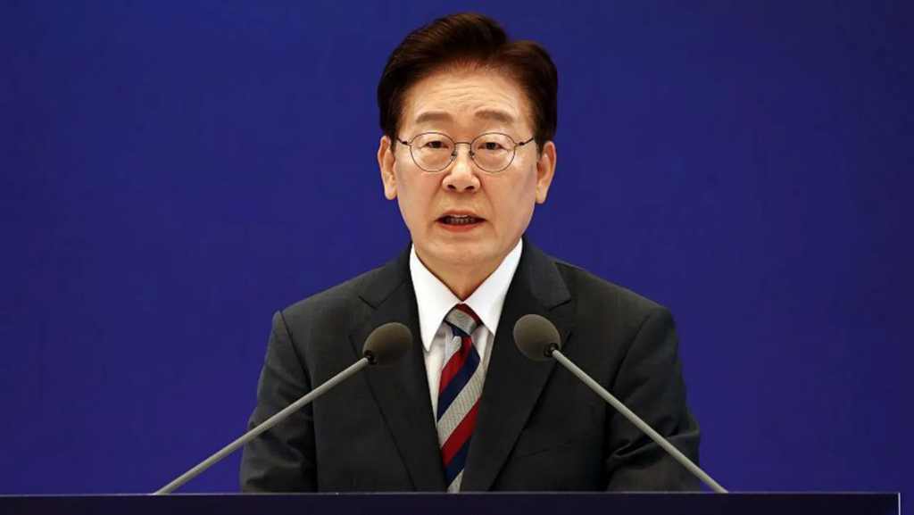 South Korea unveils $880bn chip and AI...