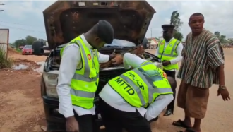 Police seize 700 vehicles in crackdown on illegal sirens and beacon lights